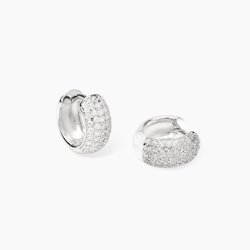 Orecchini a cerchietto con pavé di zirconi - 563982
