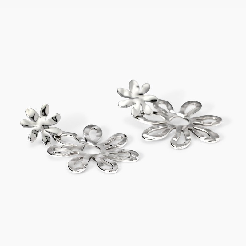 Orecchini pendenti con fiori effetto martellato - 861041