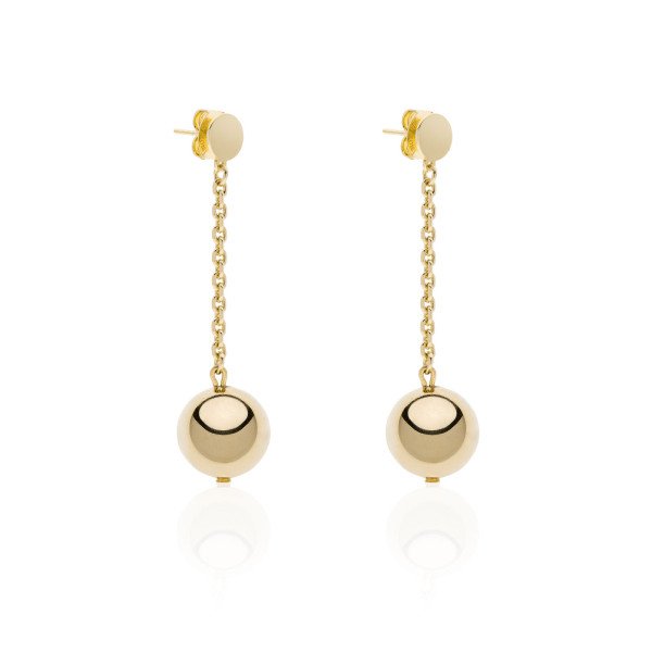 Orecchini lunghi in catena con pendente finale a sfera, bagn o in oro o argento. Chiusura con perno e farfallina, lunghez za 6,00 cm. La forma a sfera, romantica e femminile, avvolge - 2334