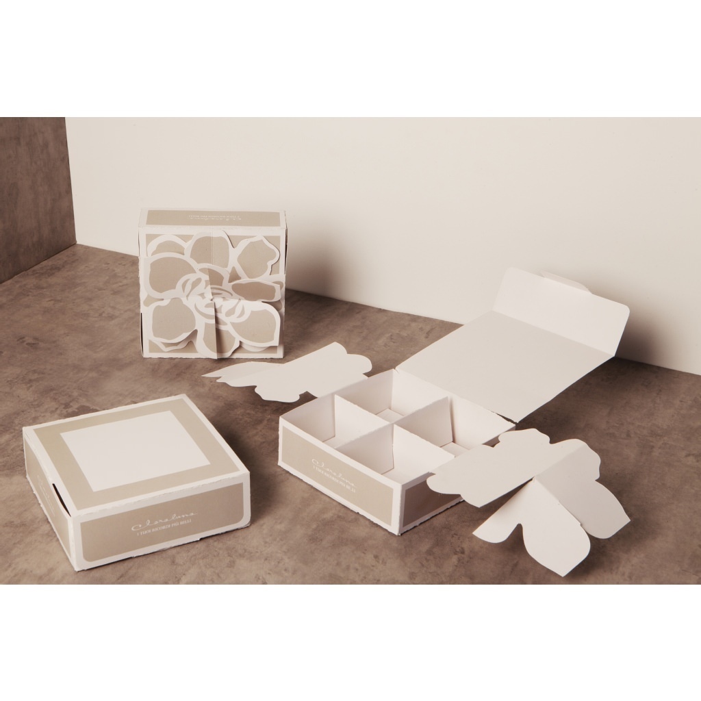 Scatola fiore mis.4 con divisione interna a 4 scomparti - 23000/44