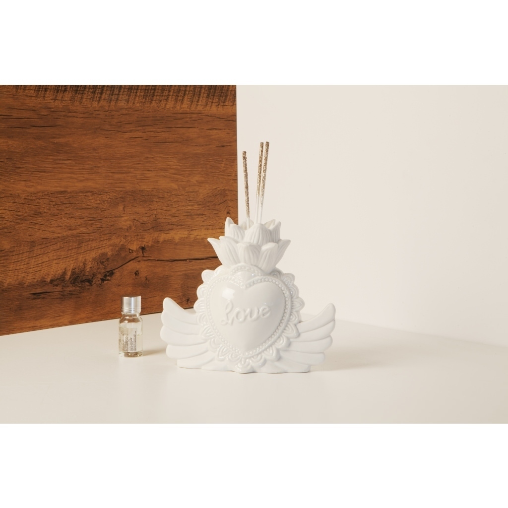 Profumatore cuore con decorazioni di ali che simboleggiano l’amore in tutte le sue forme. - 23022