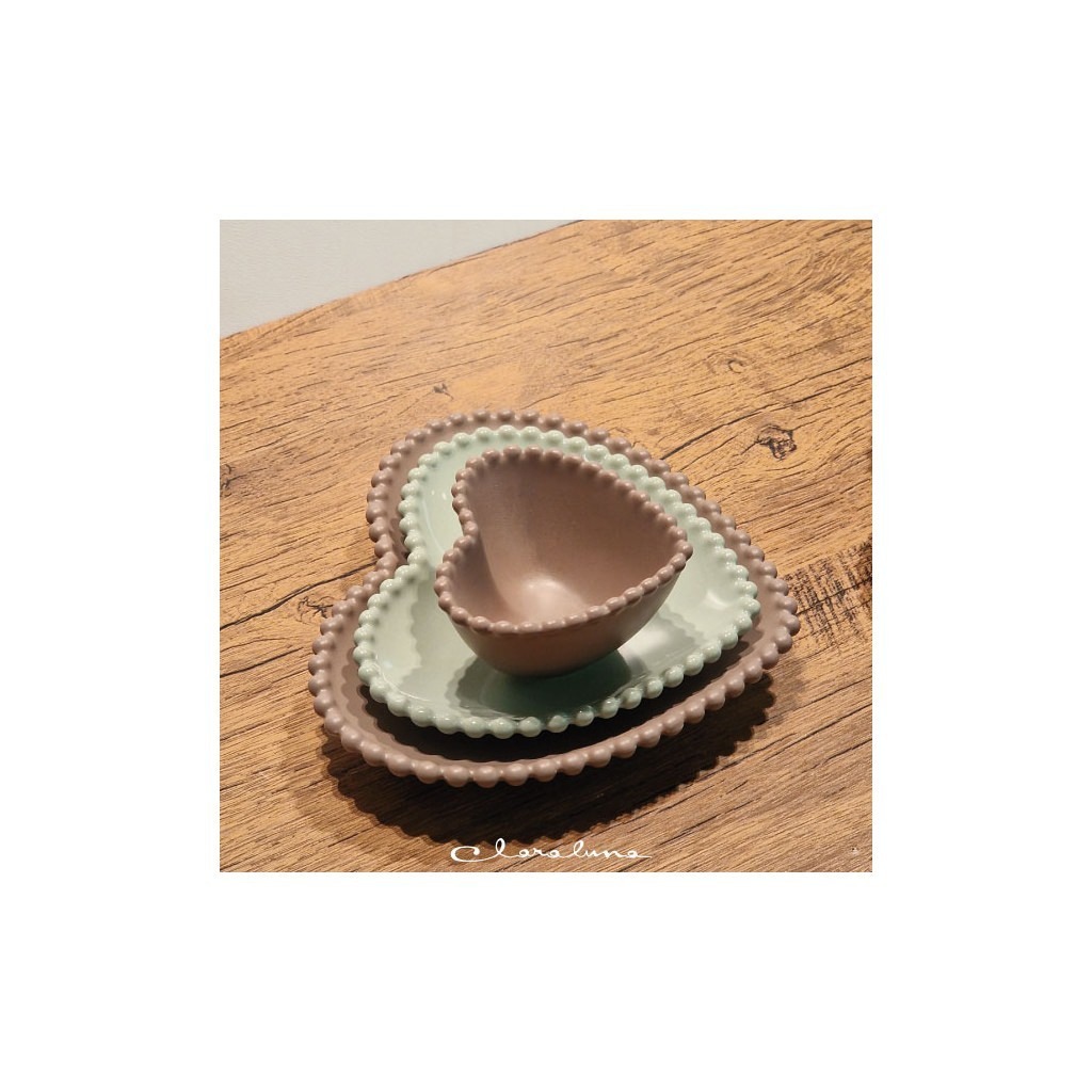 Set 3 piattini cuore piccolo tortora, medio verde e grande tortora. - tris10