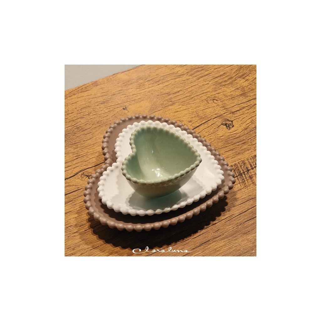 Set 3 piattini cuore piccolo verde, medio bianco e grande tortora. - tris2