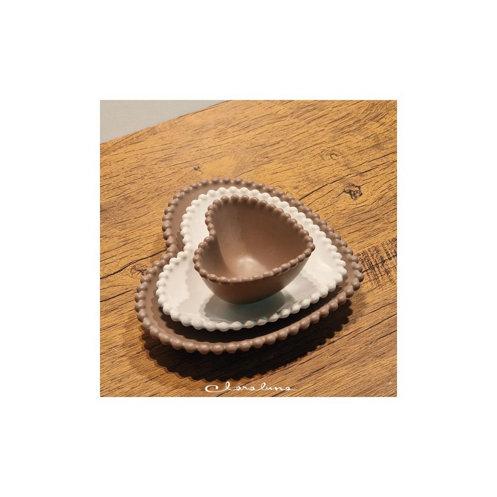 Set 3 piattini cuore piccolo tortora, medio bianco e grande tortora - tris7