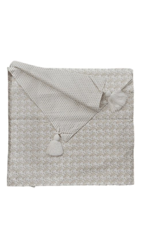 Striscia a punte 1 lato ricciolo oro 1 lato rombo con nappe avorio - 45x140 - 10147 Striscia a punte 1 lato ricciolo oro 1 lato rombo con nappe avorio - 45x140 - 10147