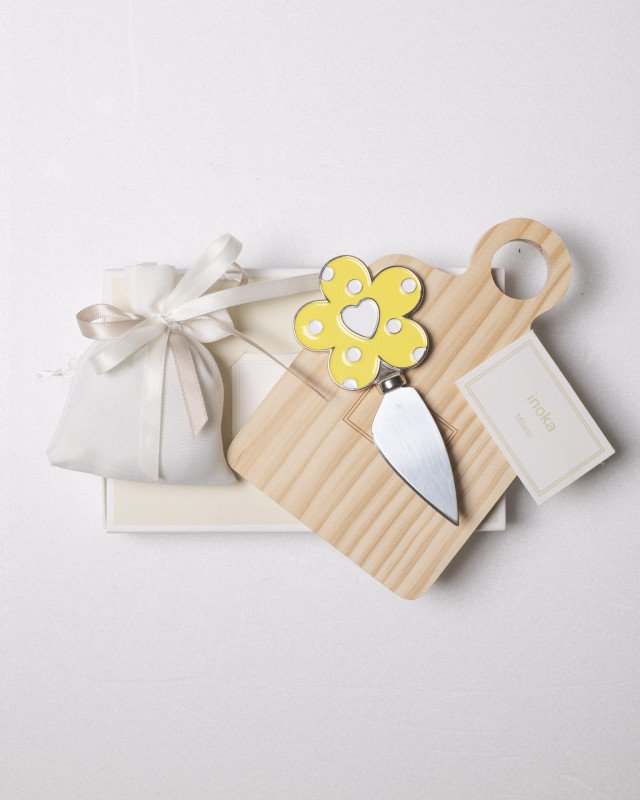Tagliere e coltello fiore giallo con astuccio e sacchetto 15 x10 cm - setcol11