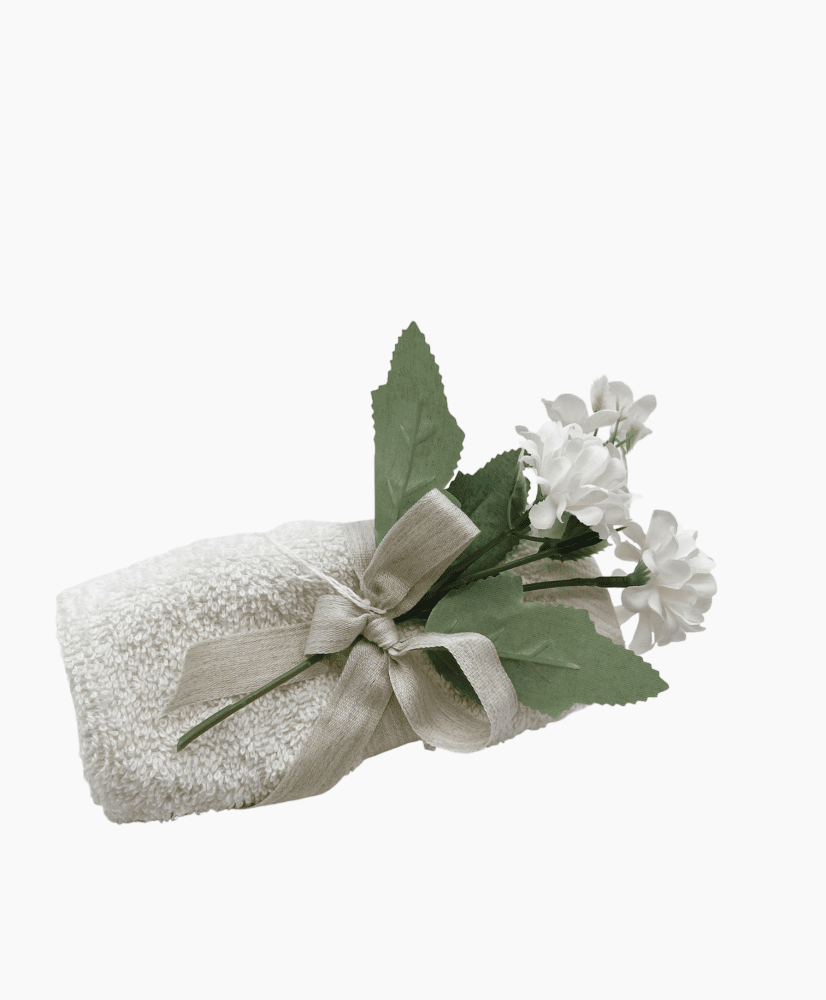 Lavetta spugna c/fiocco e fiore bianco 30x30 - 091980+f1