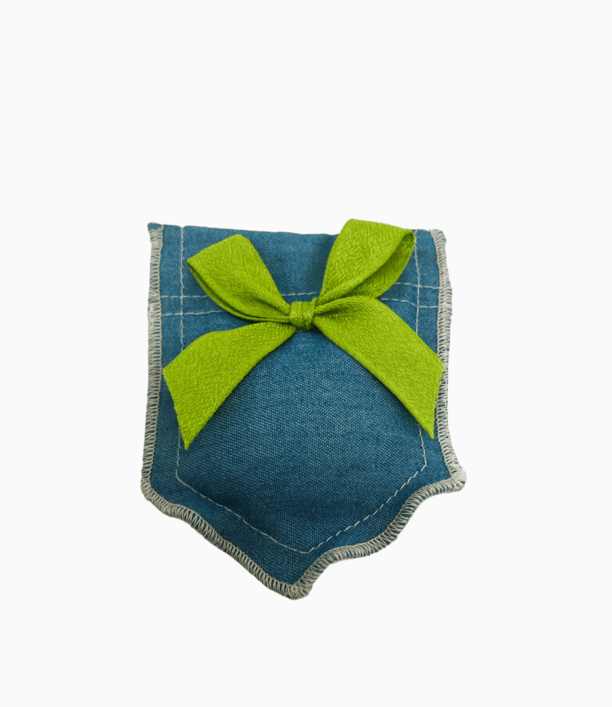 Tasca in jeans con fiocco verde 7,5x9 - 091983+7