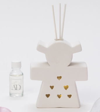 Bambina stilizzata led prof 11x5.5x13 + sc96 - b5001