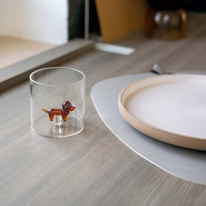 Bicchiere in vetro borosilicato. Capacità 250 ml. Decoro bassotto. - wd566bas