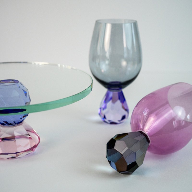 Bicchiere cocktail in vetro effetto diamante.Colore azzurro e rosso. - wd761r