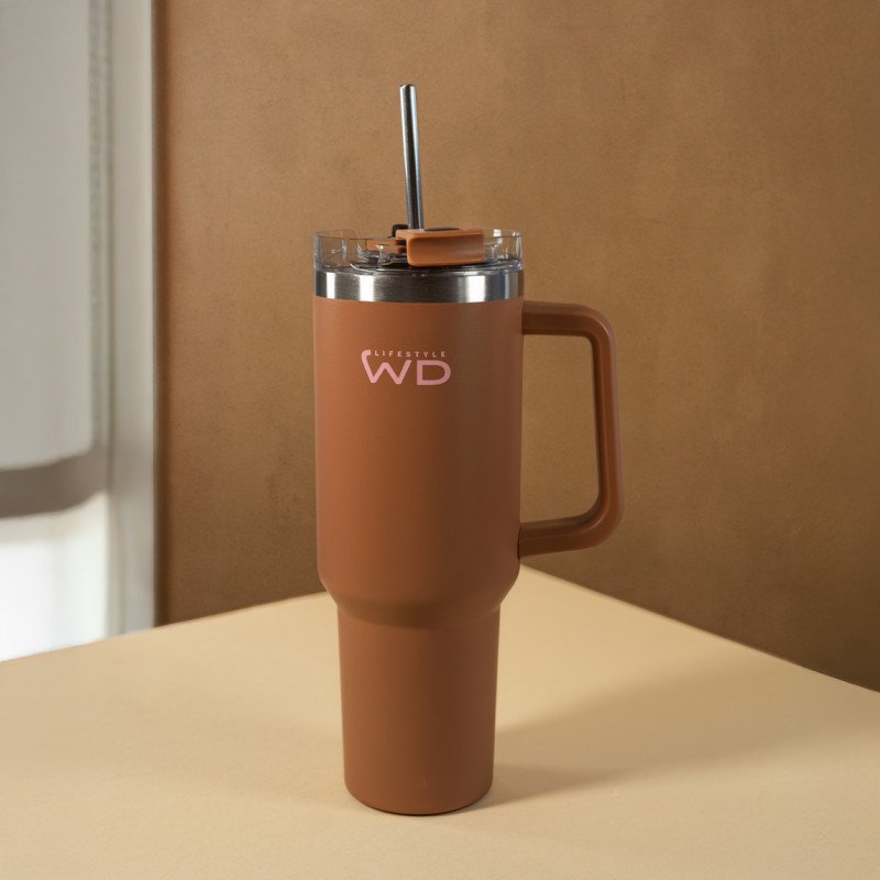 Mug Americana in acciaio inox. Capacità 1,2 L. Colore marrone. - wd821m